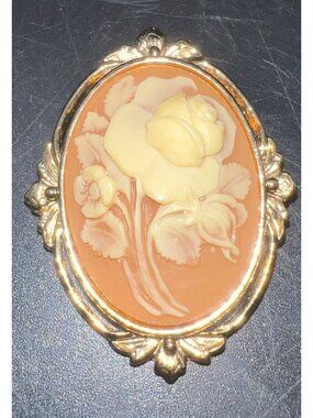 Vintage Whiting & Davis Floral Cameo Gold-Tone Brooch Pendant Oval Design Peach